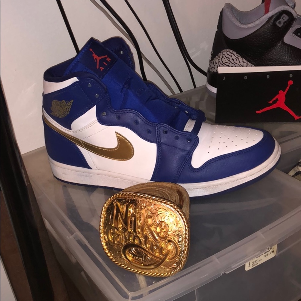 Jordan 1 gold medal pack